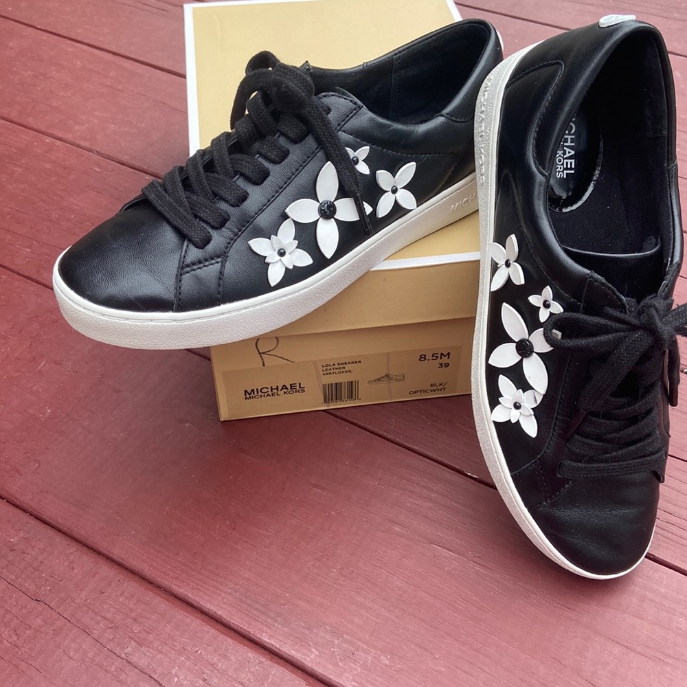Michael Kors Lola Black Leather White Floral Print Sneakers Tennis Shoes
